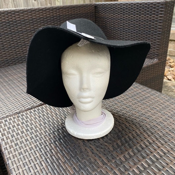 Old Navy Hat - Picture 4 of 7